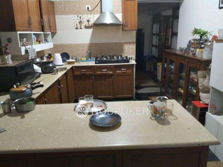 4+ BHK Flat In Raj Bhavan  For Sale  In Parappana Agrahara