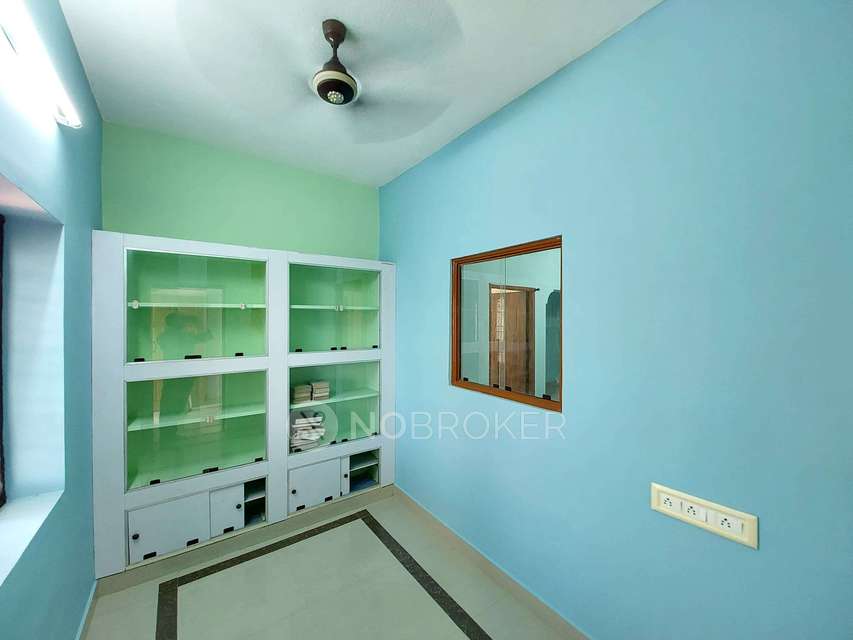 4+ BHK House For Sale  In Tharapakkam