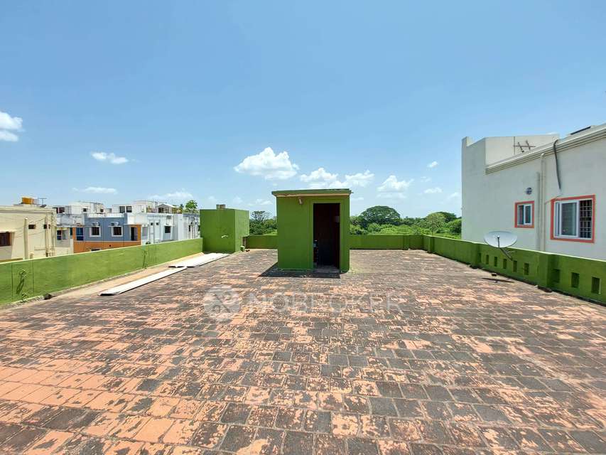 4+ BHK House For Sale  In Tharapakkam