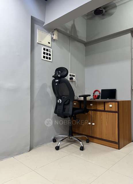 1 BHK Flat In Shivam Cooperative Housing Society For Sale  In Kamathipura