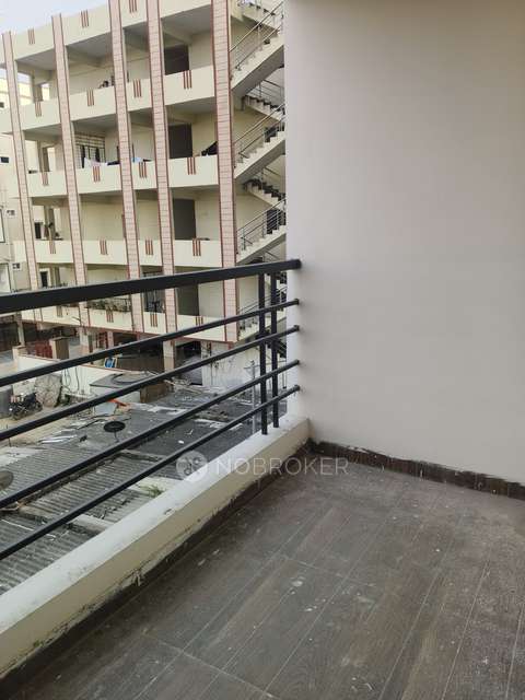 2 BHK Flat In Hpr Lakefront For Sale  In Hafeezpet