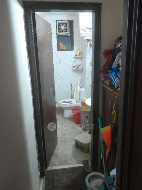 1 BHK Flat In Sharma Bulding For Sale  In Chattarpur Extension, Chhatarpur