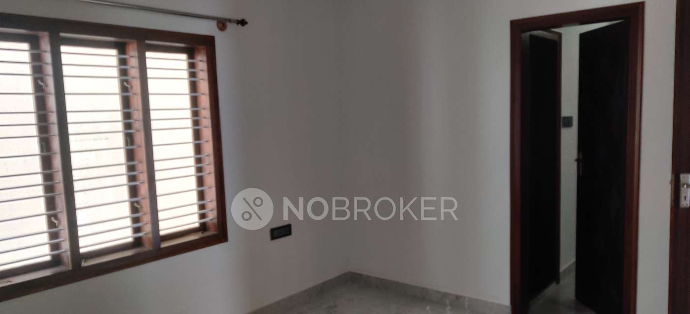 4+ BHK Flat For Sale  In Singasandra
