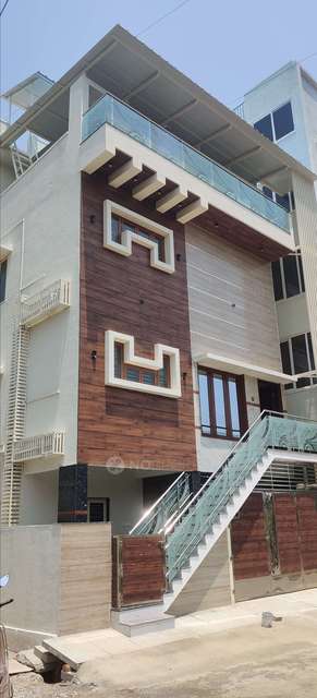 4+ BHK Flat For Sale  In Singasandra