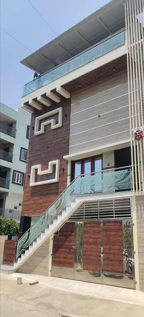 4+ BHK Flat For Sale  In Singasandra
