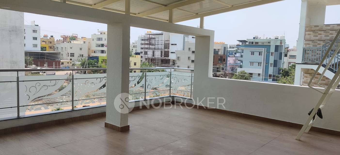 4+ BHK Flat For Sale  In Singasandra