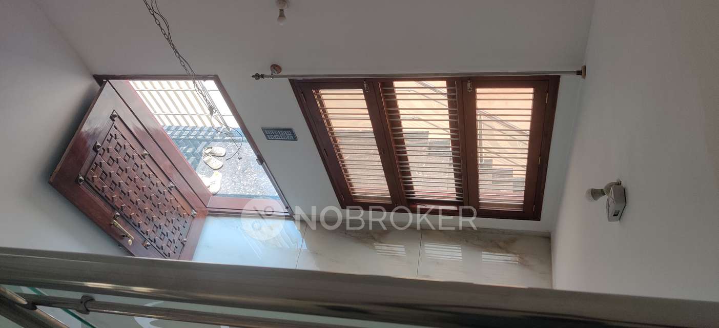 4+ BHK Flat For Sale  In Singasandra