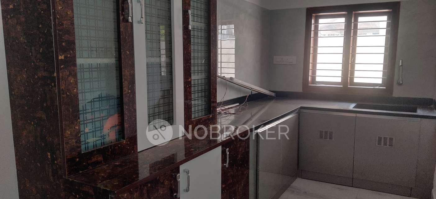 4+ BHK Flat For Sale  In Singasandra