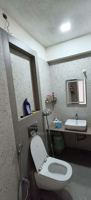 2 BHK Flat In  Vallabh Darshan For Sale  In Kandivali West