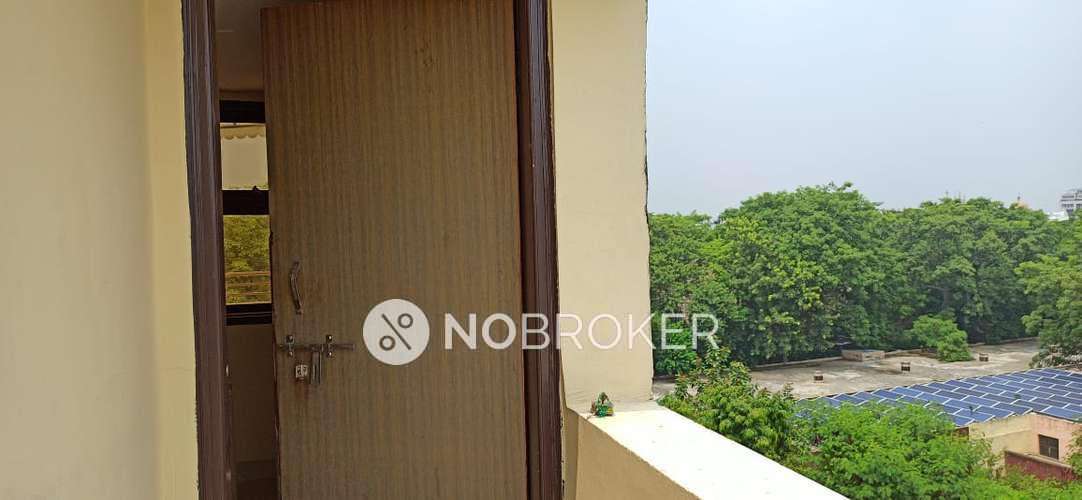 2 BHK Flat For Sale  In Janakpuri