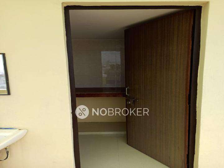 2 BHK Flat For Sale  In Janakpuri