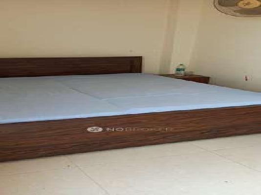 2 BHK Flat For Sale  In Janakpuri