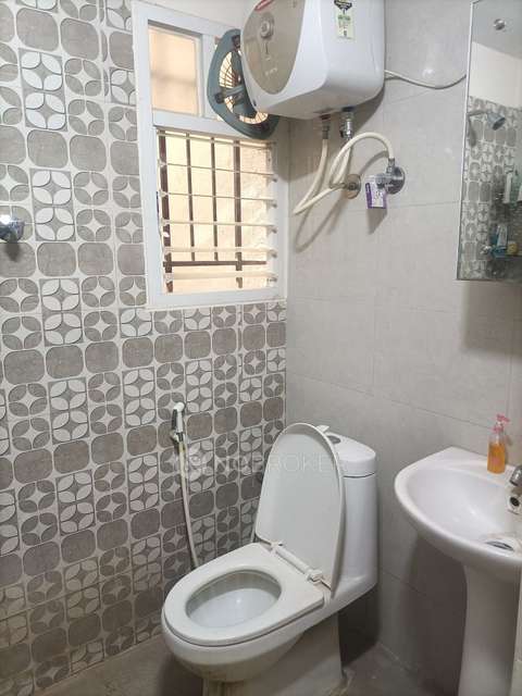 2 BHK Flat In Prakruthi Akshara For Sale  In Rk Hegde Nagar