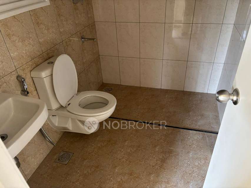 2 BHK Flat In Tvs Emerald Jardin, Singasandra For Sale  In Singasandra