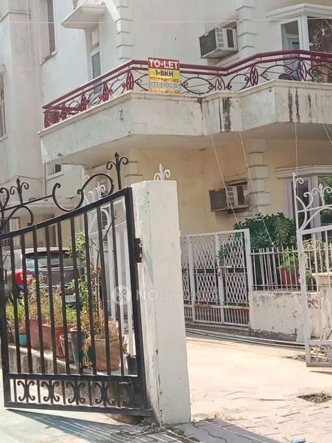 1 BHK House for Rent  In  Sector 49