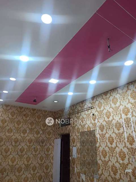 Shop in Chanakya Place, Delhi for sale 