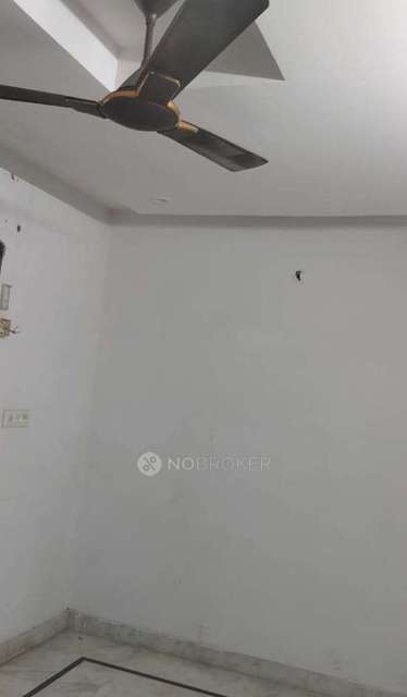 3 BHK Flat In Matiyala Extension Upper Ground Floor With Bike Parking 30 Feet Road Metro Near 500 Meters for Rent  In Gulati Tent House