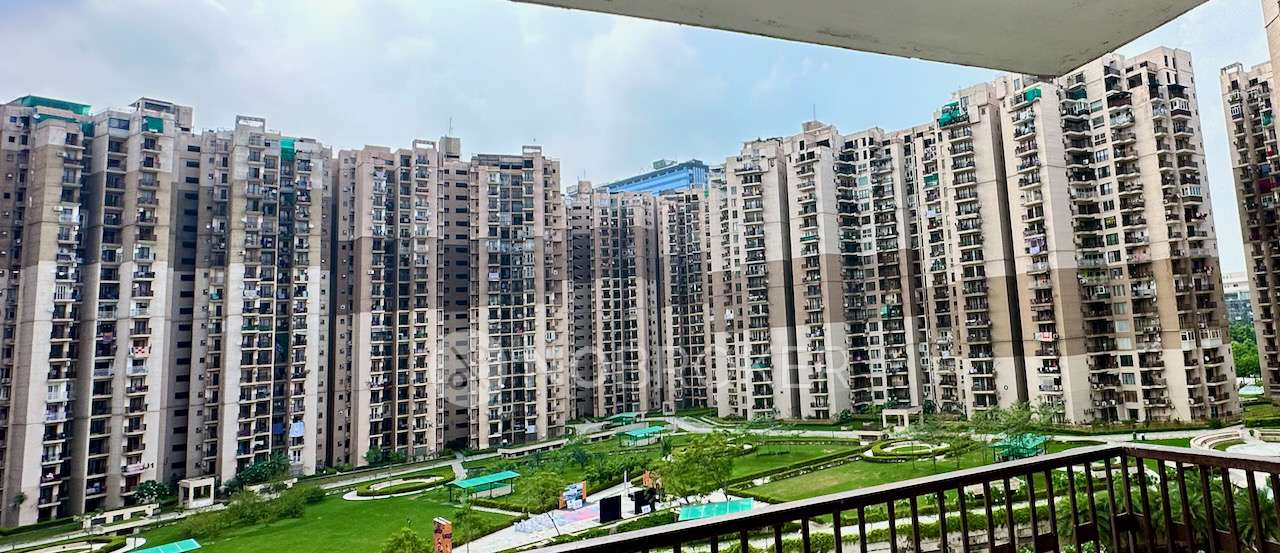 4 BHK Flat In Logix Blossom County For Sale  In Sector 137