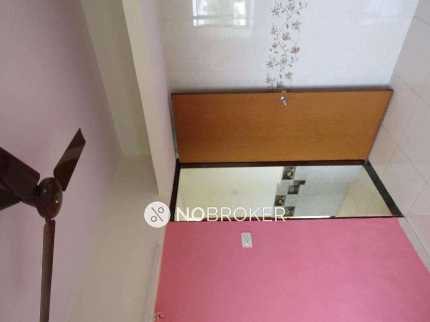 1 BHK Flat In Vijayalaxmi Chs For Sale  In Kurla