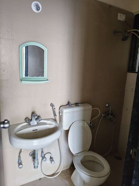 2 BHK Flat In Manjri Greenwoods for Rent  In Hadapsar