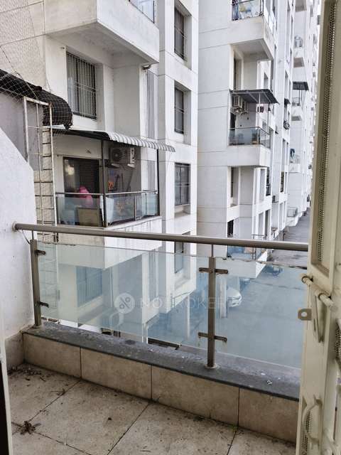 2 BHK Flat In Manjri Greenwoods for Rent  In Hadapsar