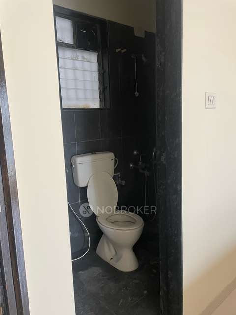 2 BHK Flat In Manjri Greenwoods for Rent  In Hadapsar