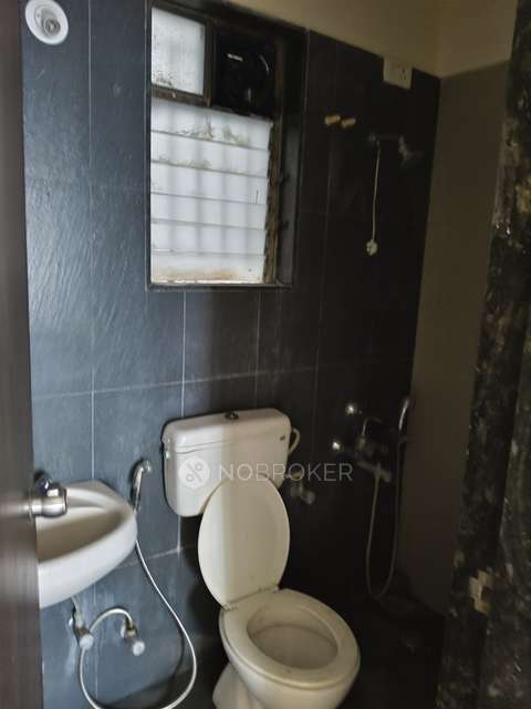 2 BHK Flat In Manjri Greenwoods for Rent  In Hadapsar