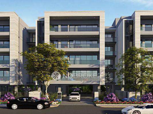 Shared Room for Female In 3 BHK  In Dlf Phase 2, Sector 25