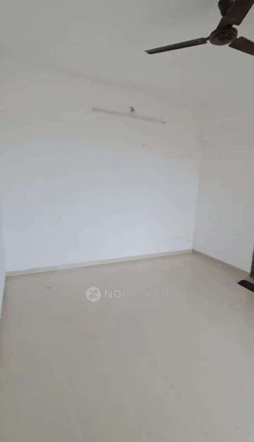 1 BHK Flat In Silver Park, Nahur Vivekanand Chsl For Sale  In Mulund West