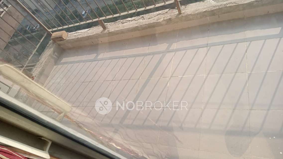 2 BHK Flat In Rof Aalayas for Rent  In Sector 102