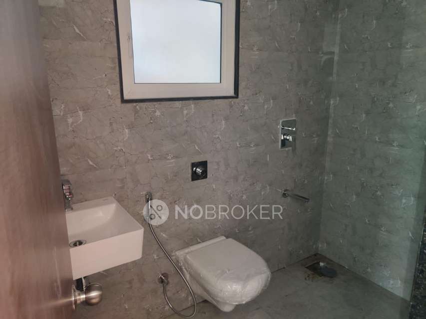 2 BHK Flat In Vtp Leonara For Sale  In Mahalunge