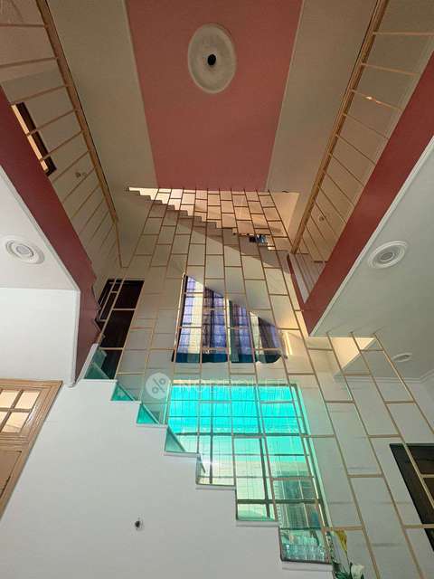 4+ BHK House For Sale  In Sainik Colony