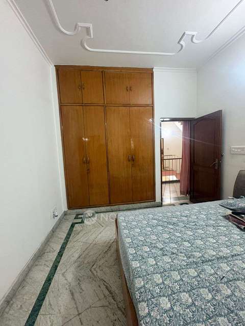 4+ BHK House For Sale  In Sainik Colony