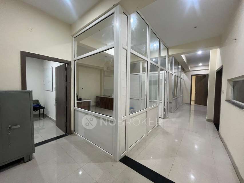 Shop in Sector 38, Gurgaon for Rent 