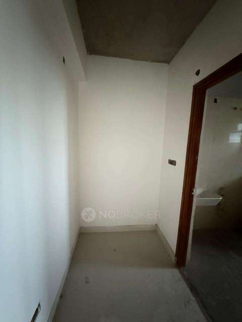 4 BHK Flat In Chetan Abobe,himayathnagar For Sale  In Himayatnagar