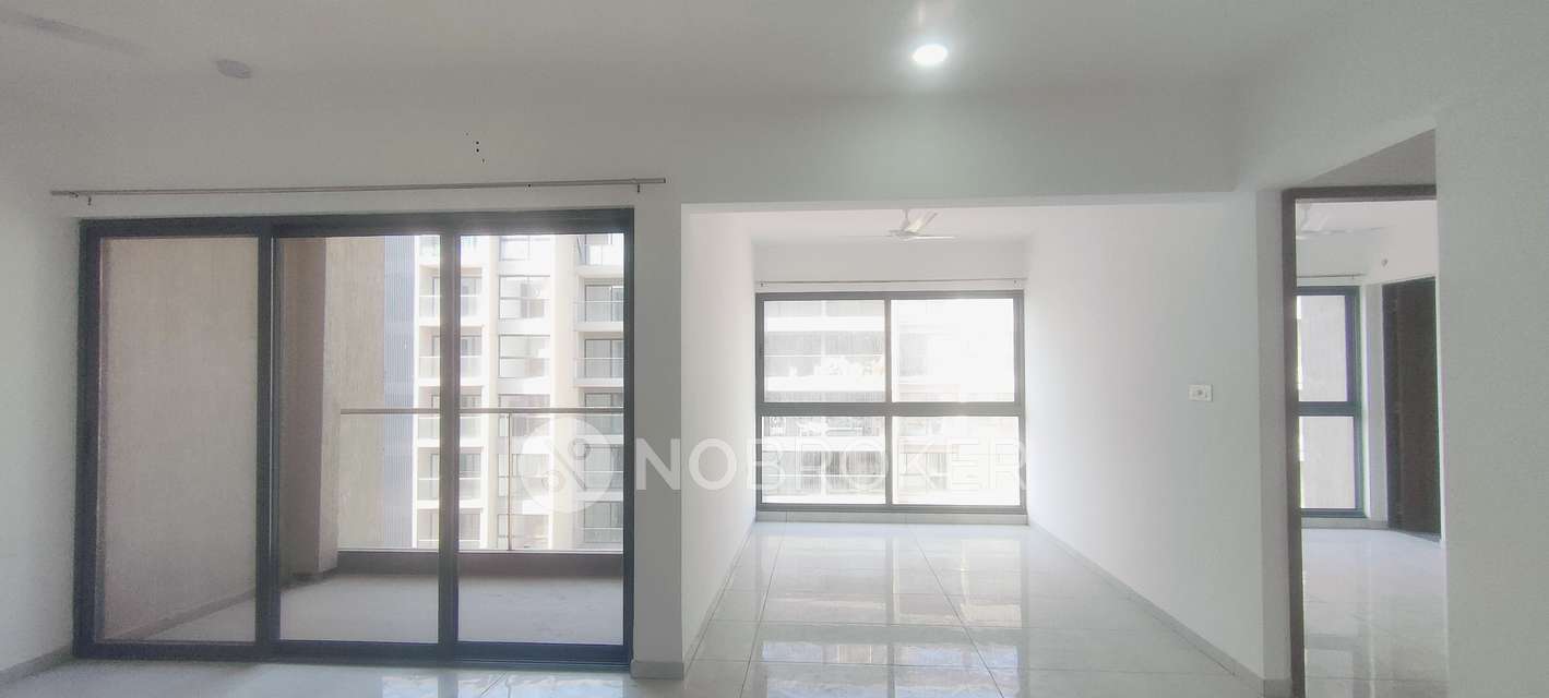 3 BHK Flat In  Mantra Mirari for Rent  In Mundhwa