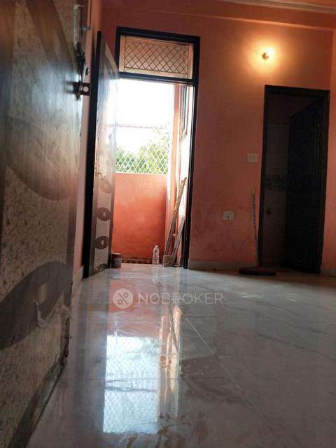 1 BHK Flat In Aprartment  For Sale  In Sahibabad