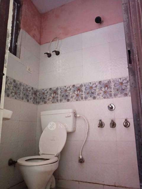 1 BHK Flat In Aprartment  For Sale  In Sahibabad