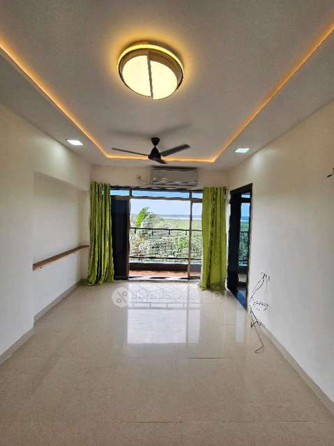 1 BHK Flat In Green Ocean Chsl For Sale  In  Malad West