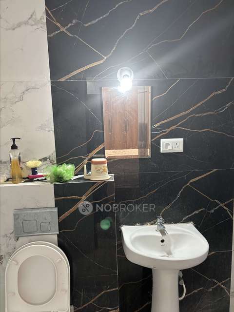 2 BHK Flat In Suraksha Lake Eden, Kompally For Sale  In Gundlapochampalli