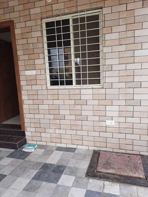 3 BHK Flat In Tiwaale Banglow  For Sale  In Hapur