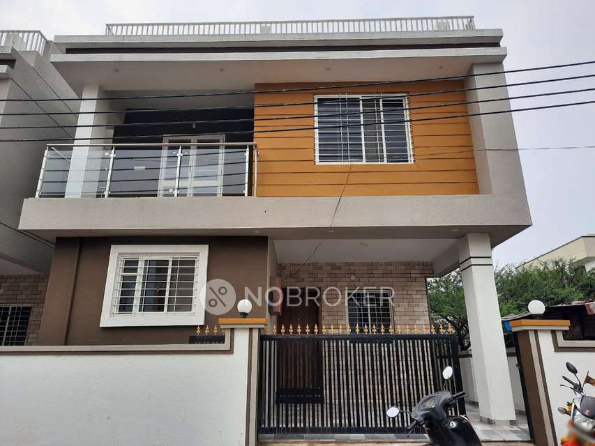 3 BHK Flat In Tiwaale Banglow  For Sale  In Hapur