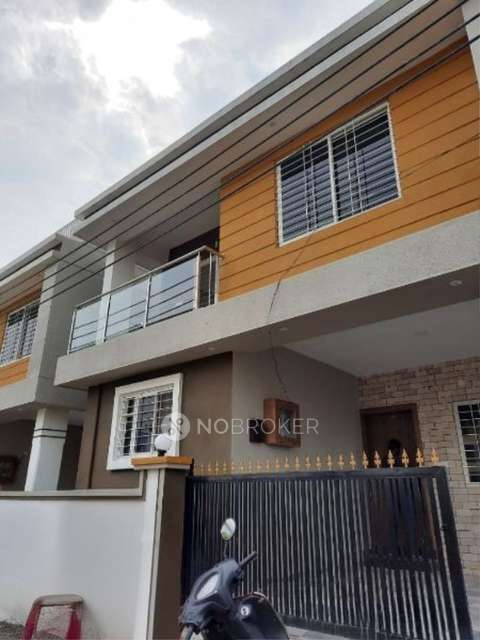 3 BHK Flat In Tiwaale Banglow  For Sale  In Hapur