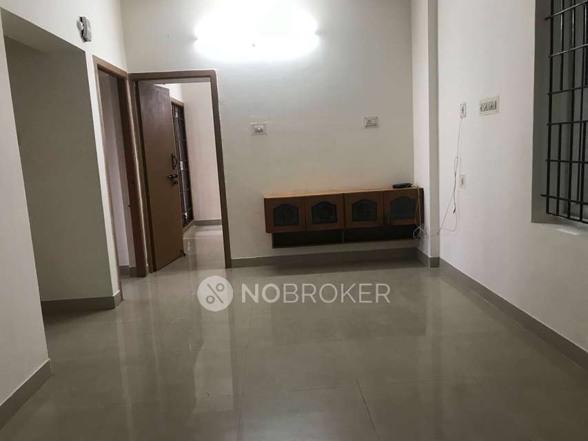 2 BHK Flat In Brindavan Towers For Sale  In K. K. Nagar,chennai
