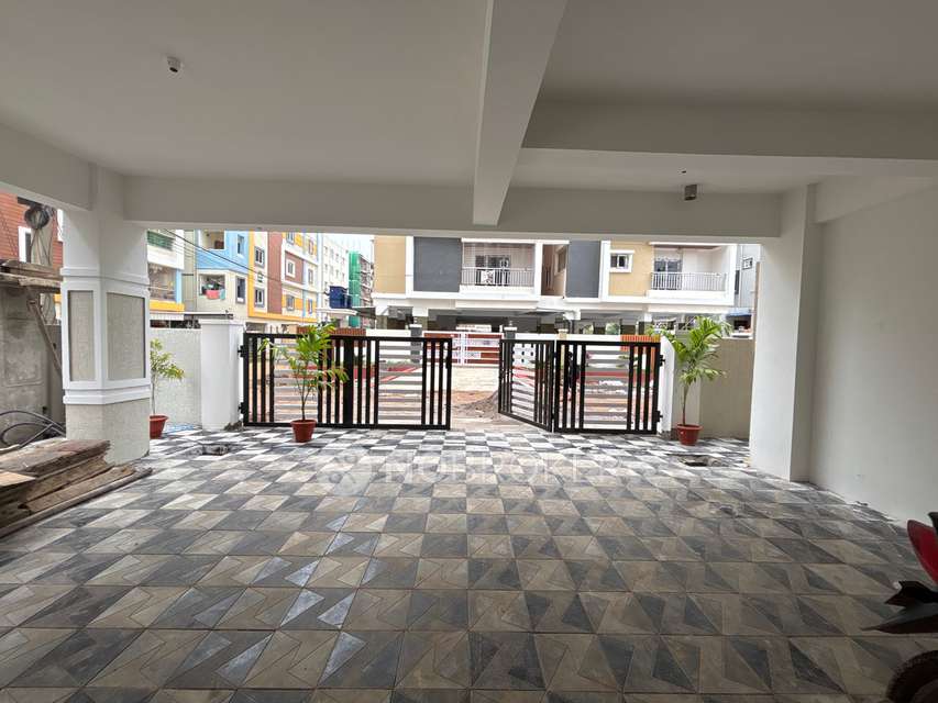 2 BHK Flat In Sri Nithyaa Brundhavanam For Sale  In Mahadevpur Colony