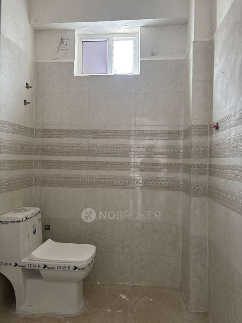 2 BHK Flat In Sri Nithyaa Brundhavanam For Sale  In Mahadevpur Colony