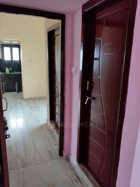 2 BHK Flat In S.v.s A.v.n Residency, Madhura Enclave,near Select Theatre,macha Bolarum For Sale  In Sri Sai Colony, Alwal