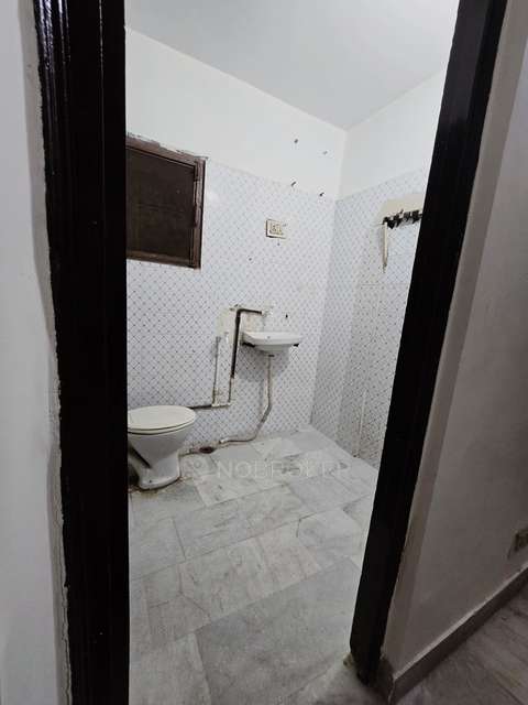 2 BHK Flat In Vardhman Complex  For Sale  In Shalimar Garden Extension I, Shalimar Garden