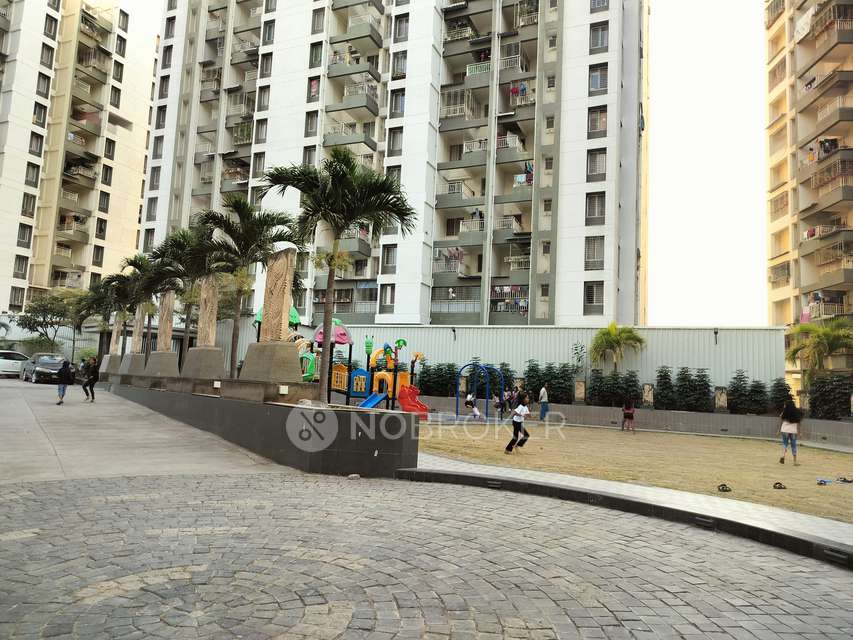 1 BHK Flat In Majestique Aqua For Sale  In Fursungi