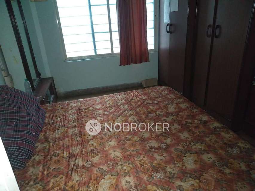 2 BHK Flat In Shankar Krupa Hsg Society For Sale  In Shukrawar Peth